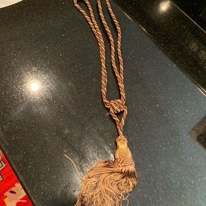 Tassel curtan rob